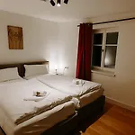 Fachwerk Loft - Parken - Balkon - Am Kocher & Stadtpark Apartmán