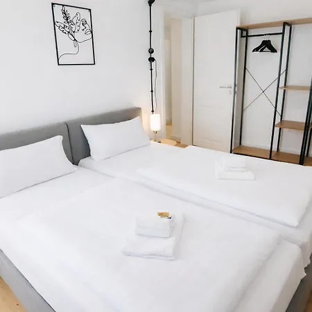 Appartement Fachwerk Loft - Parken - Balkon - Am Kocher & Stadtpark *